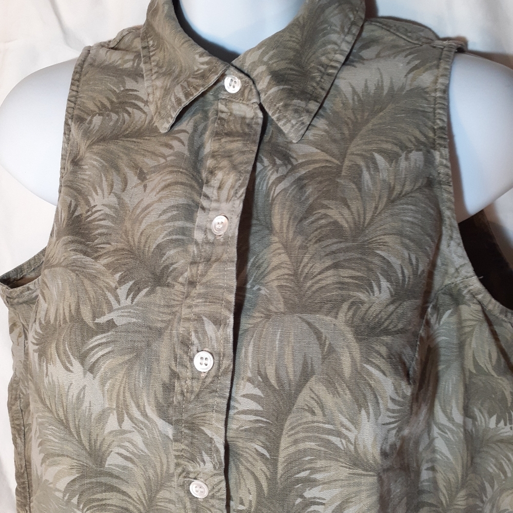 Jones of New York Tropical Leaves blouse, sleeveless